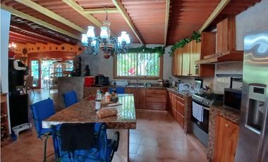 EL VALLE DE ANTON / 1600M / 3 HABITACION / 3 BAÑOS / AMOBLADA / AG