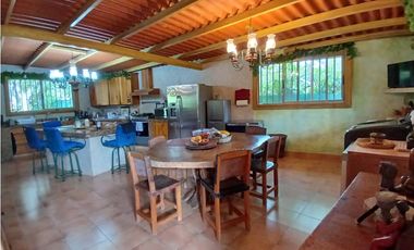 EL VALLE DE ANTON / 1600M / 3 HABITACION / 3 BAÑOS / AMOBLADA / AG
