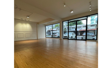 OBARRIO / 190M / DIVISIONES / 3 PARKING / PISO BAJO / SOBRE VIA