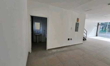 LOCAL COMERCIAL  EN VIA PORRA CITY PLAZA 124M2 UBICACION PRIVILEGIADA