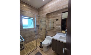 APARTAMENTO EN VENTA EN SANTA MARIA PH SOLANA REMODEL WA