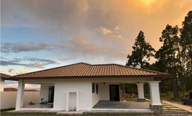 VENTA DE CASA BOQUETE NUEVA 3R A EXTRENAR