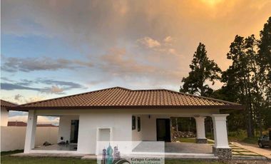 VENTA DE CASA BOQUETE NUEVA 3R A EXTRENAR