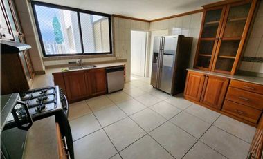 SE VENDE APARTAMENTO CON VISTA AL MAR PISO ALTO