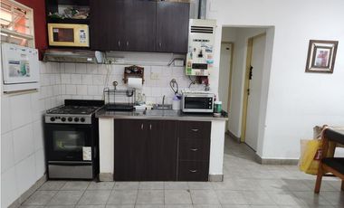 EN VENTA CASA DE 4 DORMITORIOS EN COLONIA AVELLANEDA