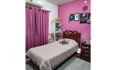 EN VENTA CASA DE 4 DORMITORIOS EN COLONIA AVELLANEDA