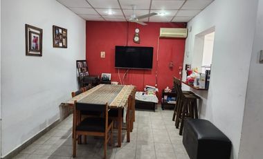 EN VENTA CASA DE 4 DORMITORIOS EN COLONIA AVELLANEDA