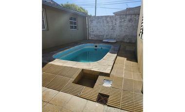 EN VENTA CASA DE 4 DORMITORIOS EN COLONIA AVELLANEDA