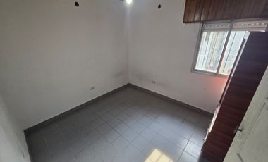 Casa en alquiler en Moron Centro