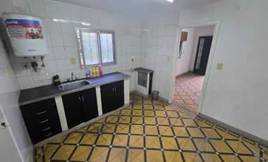 Casa en alquiler en Moron Centro