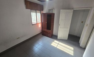Casa en alquiler en Moron Centro
