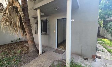 Casa en alquiler en Moron Centro