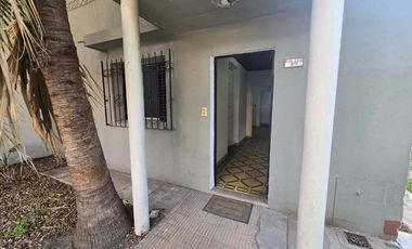 Casa en alquiler en Moron Centro