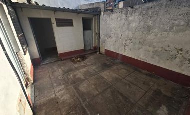 Casa en alquiler en Moron Centro