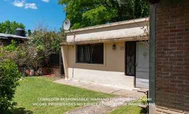 Casa en venta c/ cochera en Ministro Rivadavia