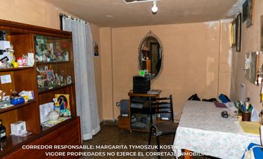 Casa en venta c/ cochera en Ministro Rivadavia