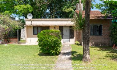 Casa en venta c/ cochera en Ministro Rivadavia