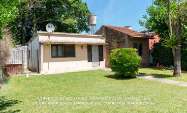 Casa en venta c/ cochera en Ministro Rivadavia