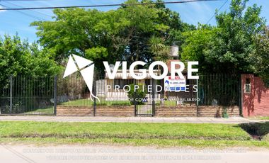 Casa en venta c/ cochera en Ministro Rivadavia