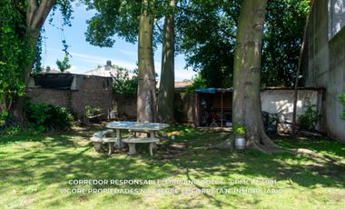 Casa en venta c/ cochera en Ministro Rivadavia