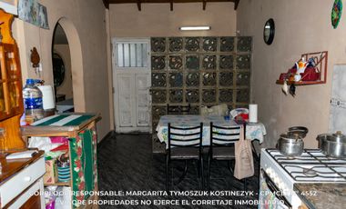 Casa en venta c/ cochera en Ministro Rivadavia