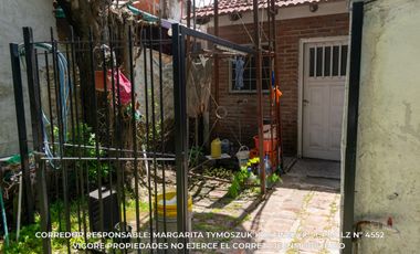 Casa en venta c/ cochera en Ministro Rivadavia