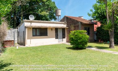 Casa en venta c/ cochera en Ministro Rivadavia