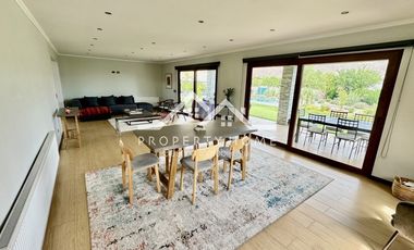 PRECIOSA CASA EN ARRIENDO EN CONDOMINIO CHICUREO