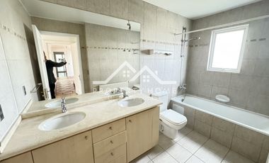 ARRIENDO 3 DORM + SERVICIO