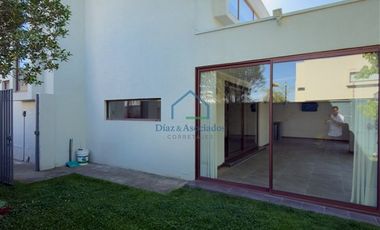 Casa en Venta en Camino Las Rastras 1