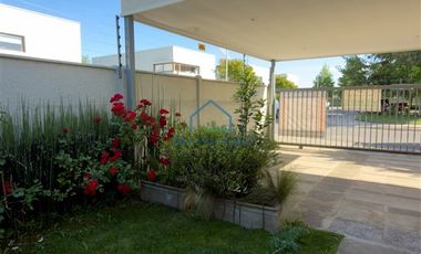 Casa en Venta en Camino Las Rastras 1