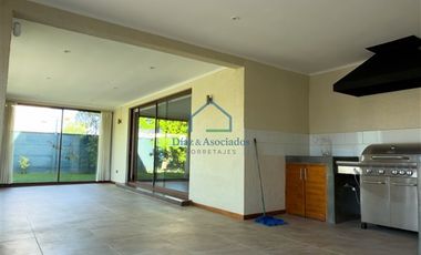 Casa en Venta en Camino Las Rastras 1