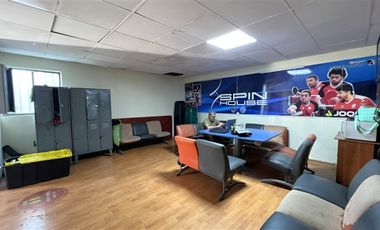 Galpón en Arriendo en Los Industriales / Exequiel Fernández