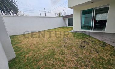Se Vende Hermosa casa Esquinera sector Ilalo