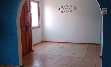 CASA GRANDE EN CONDOMINIO BELLOTO NORTE