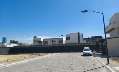 TERRENOS DE 229,39 EN VENTA EN FRACC  MERIDIAN RESIDENCES, SAN BERNARDINO TLAXCALANCINGO-LATERAL RECTA A CHOLULA