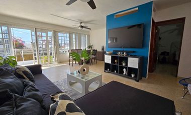 COMODA , FUNCIONAL Y MODERNA CASA, BIEN UBICADA DENTRO DEL FRACCIONAMIENTO COSTA AZUL.