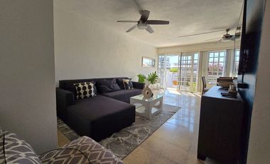 COMODA , FUNCIONAL Y MODERNA CASA, BIEN UBICADA DENTRO DEL FRACCIONAMIENTO COSTA AZUL.