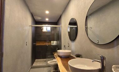 COMODA , FUNCIONAL Y MODERNA CASA, BIEN UBICADA DENTRO DEL FRACCIONAMIENTO COSTA AZUL.