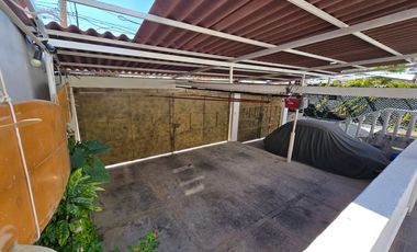 COMODA , FUNCIONAL Y MODERNA CASA, BIEN UBICADA DENTRO DEL FRACCIONAMIENTO COSTA AZUL.