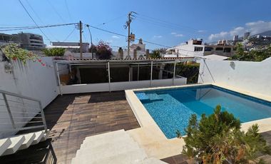 COMODA , FUNCIONAL Y MODERNA CASA, BIEN UBICADA DENTRO DEL FRACCIONAMIENTO COSTA AZUL.