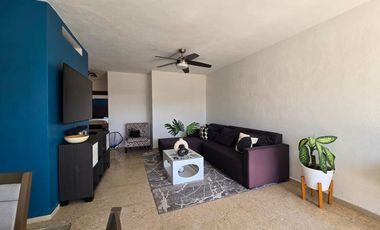 COMODA , FUNCIONAL Y MODERNA CASA, BIEN UBICADA DENTRO DEL FRACCIONAMIENTO COSTA AZUL.