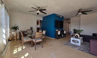 COMODA , FUNCIONAL Y MODERNA CASA, BIEN UBICADA DENTRO DEL FRACCIONAMIENTO COSTA AZUL.