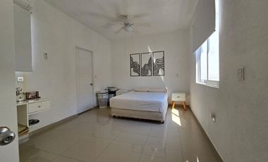 COMODA , FUNCIONAL Y MODERNA CASA, BIEN UBICADA DENTRO DEL FRACCIONAMIENTO COSTA AZUL.