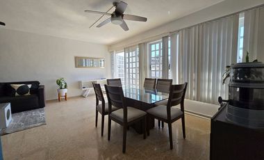 COMODA , FUNCIONAL Y MODERNA CASA, BIEN UBICADA DENTRO DEL FRACCIONAMIENTO COSTA AZUL.