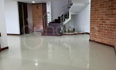 ARRIENDO de CASA CAMPESTRE en ENVIGADO