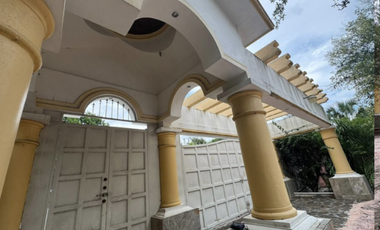 Quinta en Venta en Santiago, Nuevo León, Villa de los Reyes