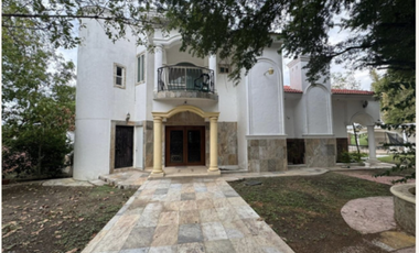 Quinta en Venta en Santiago, Nuevo León, Villa de los Reyes