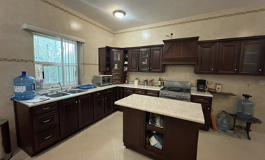 Quinta en Venta en Santiago, Nuevo León, Villa de los Reyes