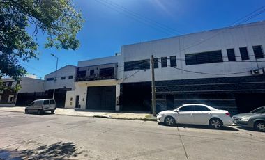VENTA GALPÓN INDUSTRIAL OFICINAS DEPÓSITO LANÚS LANÚS OESTE